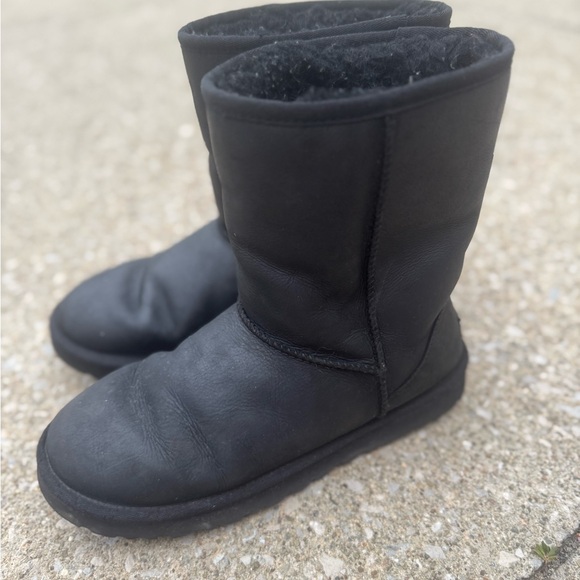 UGG Shoes - UGG Classic Short Leather Boots Pull On Shearling Lined